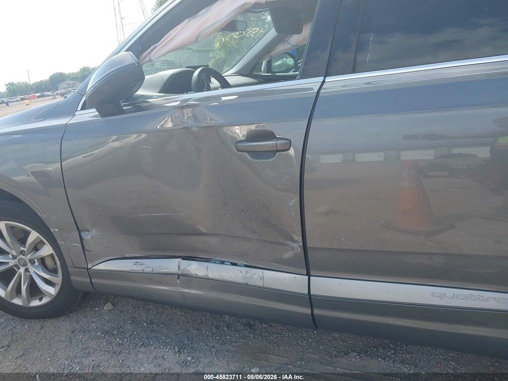 WA1LAAF70HD017271 2017 AUDI Q7 photo no. 6