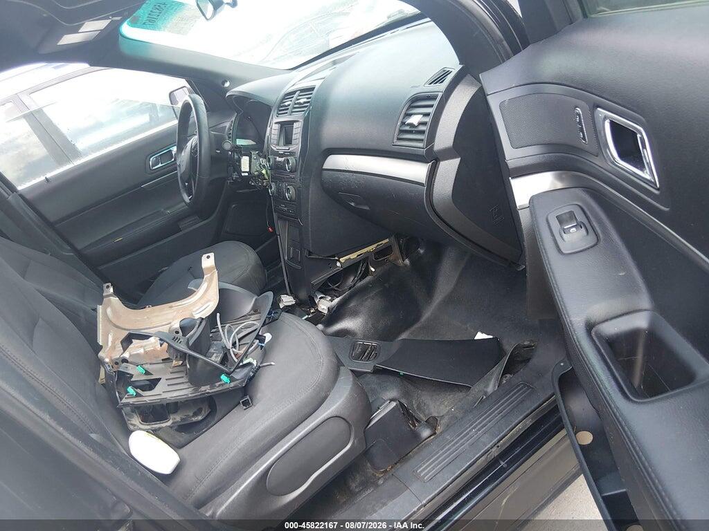 1FM5K8AR6HGA36463 2017 FORD UTILITY POLICE INTERCEPTOR photo no. 5