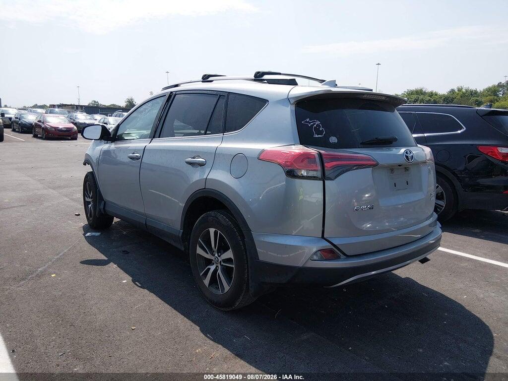 2T3RFREV7HW682459 2017 TOYOTA RAV4 photo no. 3