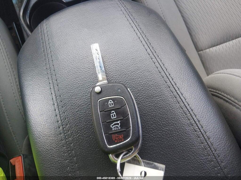 5NMZT3LB0HH017289 2017 HYUNDAI SANTA FE SPORT photo no. 11