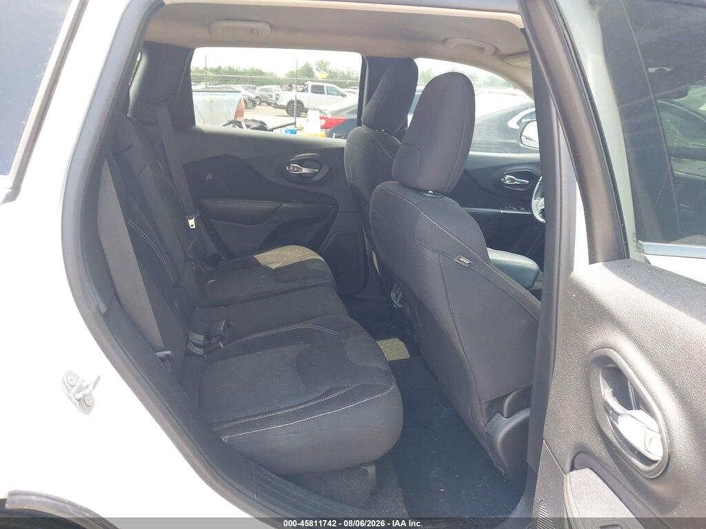 1C4PJLCB2HW539741 2017 JEEP CHEROKEE photo no. 8