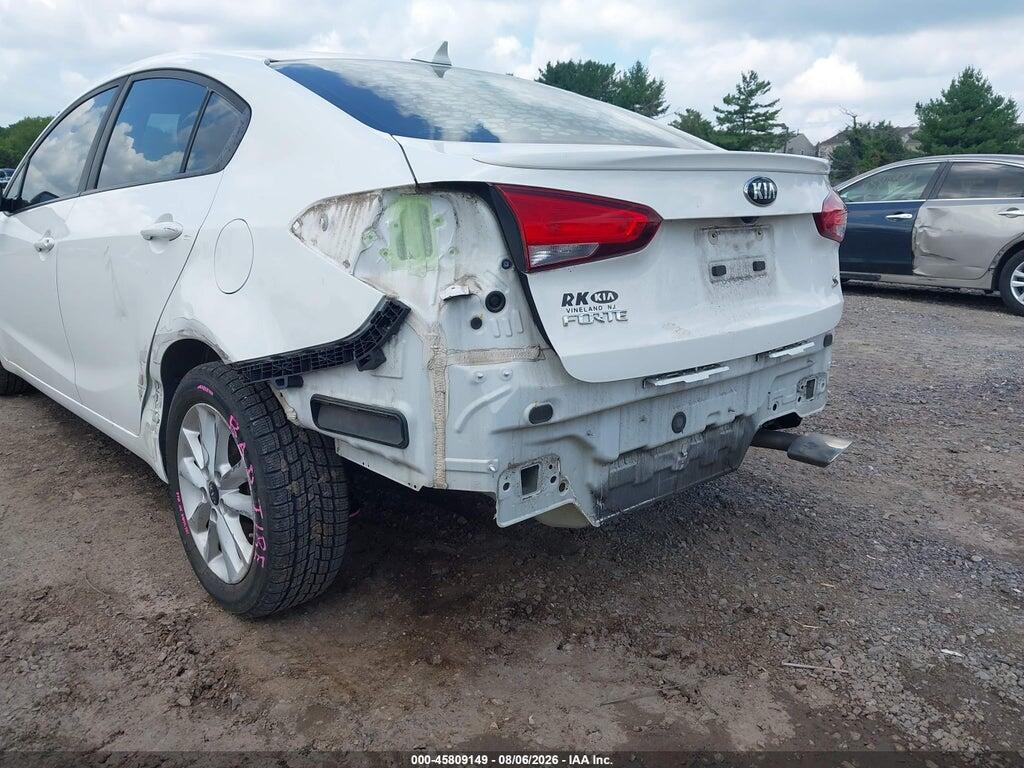 3KPFL4A79HE134917 2017 KIA FORTE photo no. 6