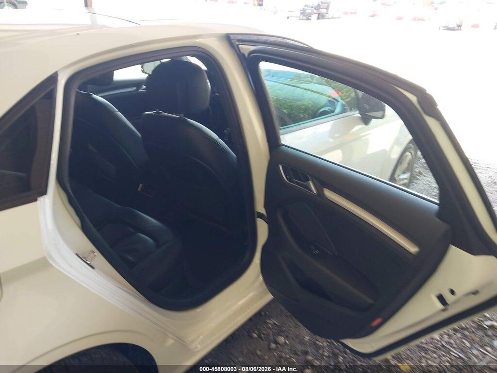 WAUAUGFF5H1041658 2017 AUDI A3 photo no. 8