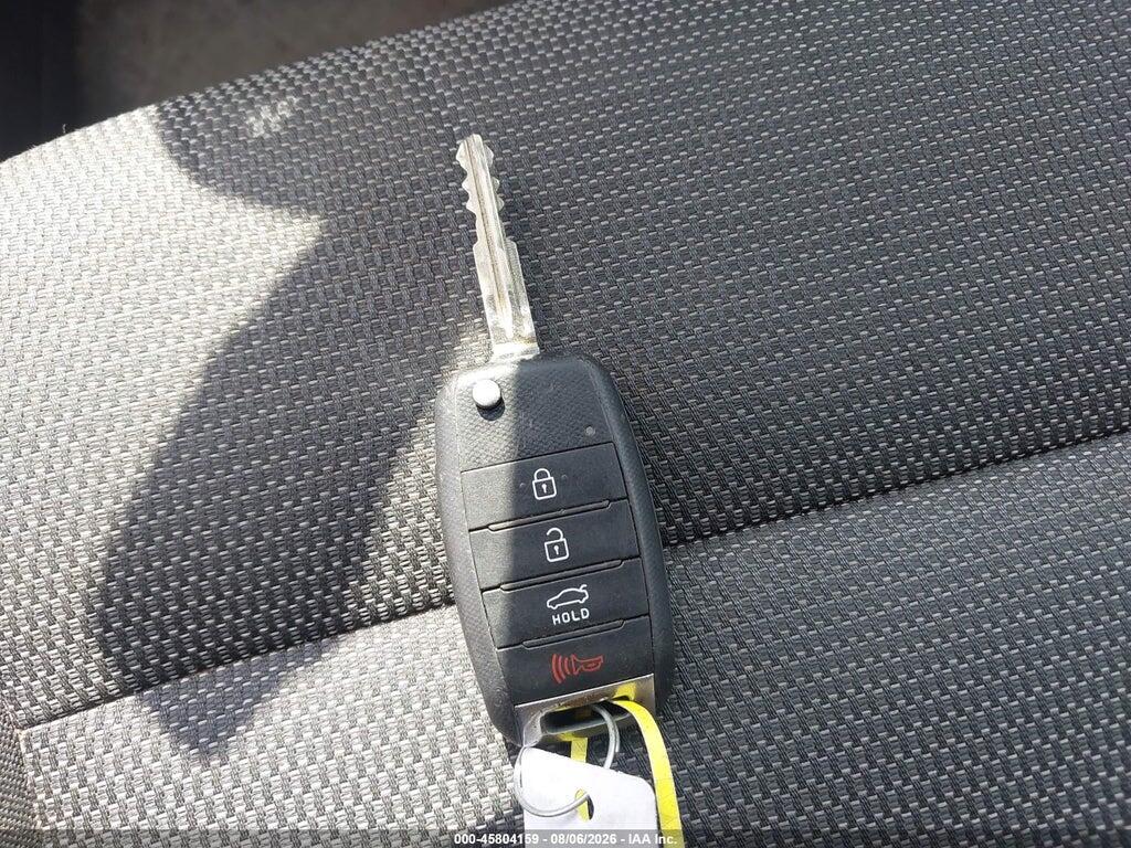 3KPFK4A70HE080457 2017 KIA FORTE photo no. 11