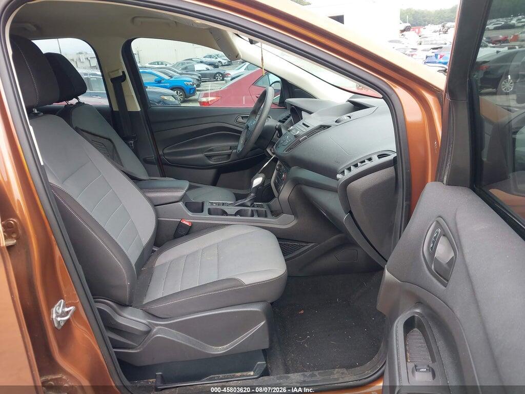 1FMCU0F76HUD16136 2017 FORD ESCAPE photo no. 5