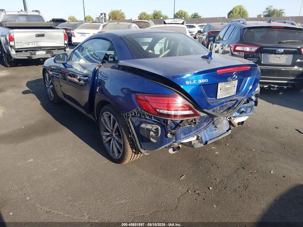 WDDPK3JA5HF138052 2017 MERCEDES-BENZ SLC 300 photo no. 3