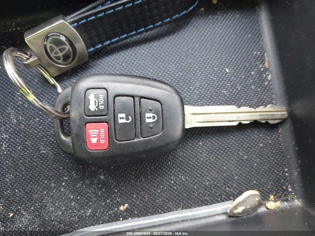 4T1BF1FK2HU742275 2017 TOYOTA CAMRY photo no. 11
