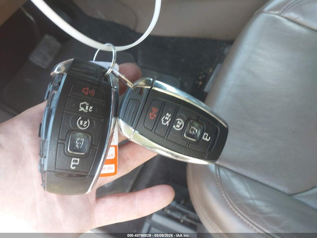 5LMCJ3D95HUL32467 2017 LINCOLN MKC photo no. 11
