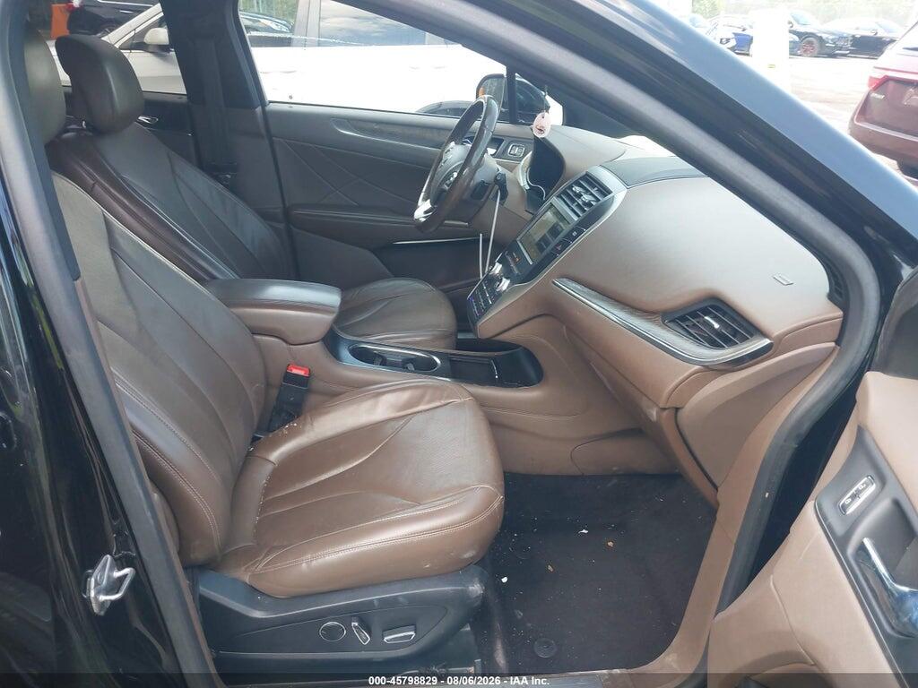 5LMCJ3D95HUL32467 2017 LINCOLN MKC photo no. 5
