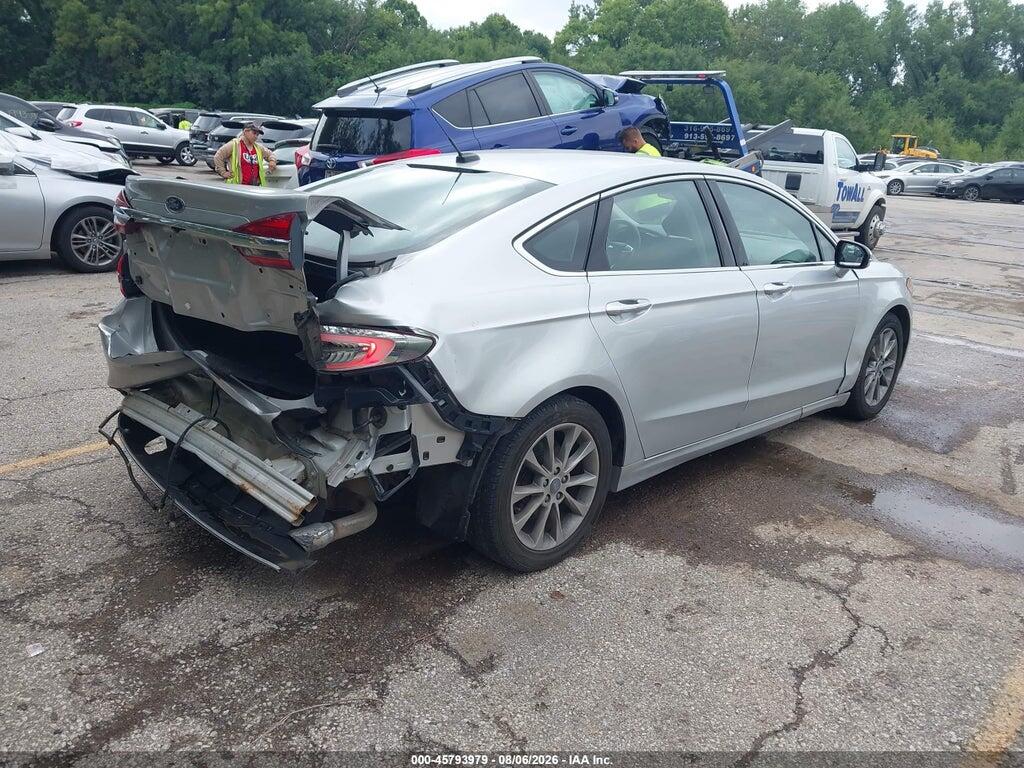 3FA6P0HD6HR129312 2017 FORD FUSION photo no. 4