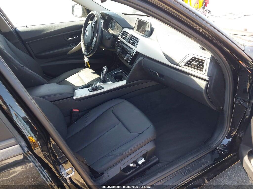 WBA8A9C39HK864567 2017 BMW 320I photo no. 5