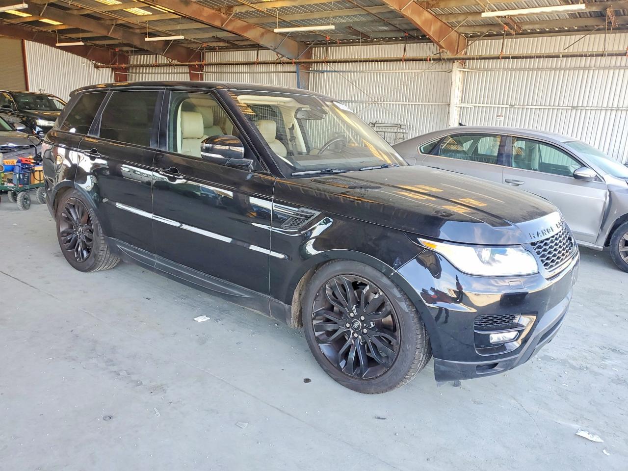 2016 LAND ROVER RANGE ROVER SPORT HSE — Фото 4 из 13