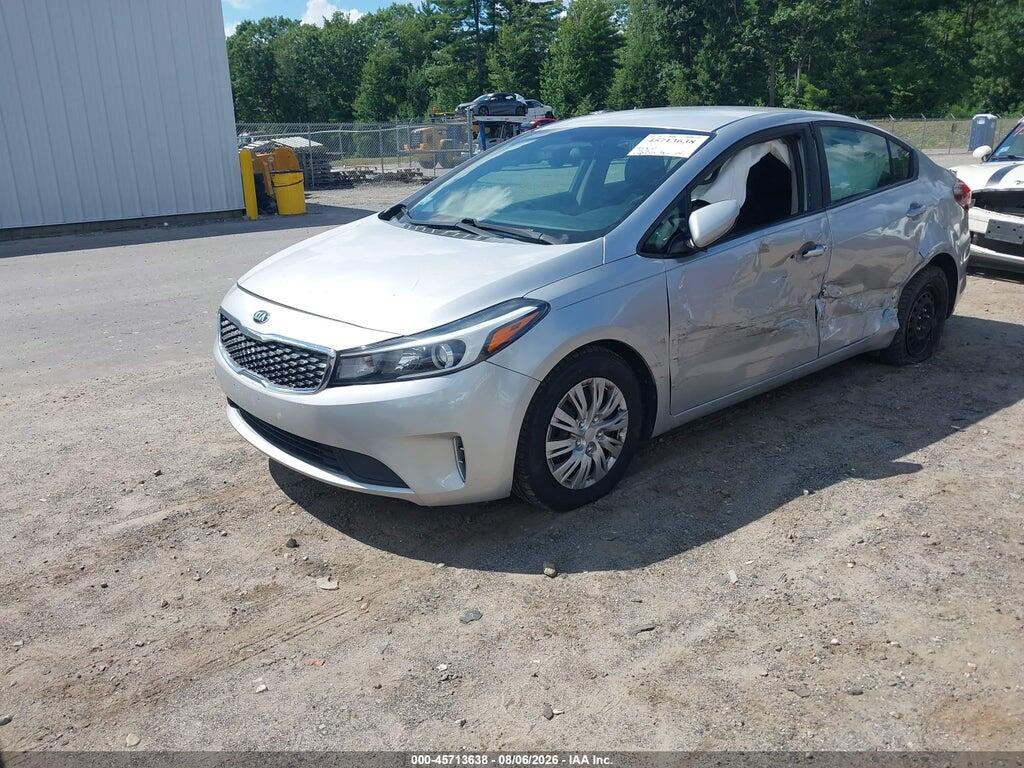3KPFK4A70HE124070 2017 KIA FORTE photo no. 2