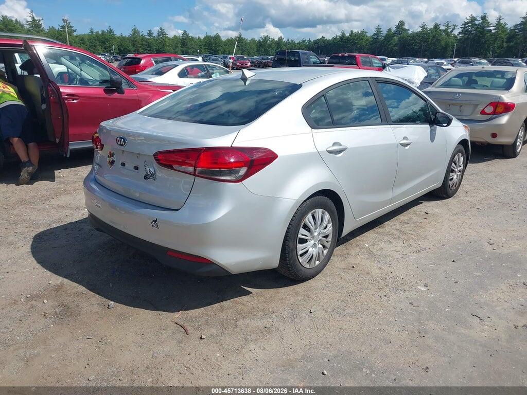 3KPFK4A70HE124070 2017 KIA FORTE photo no. 4