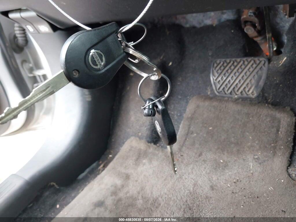 3N1CN7AP5JL818169 2018 NISSAN VERSA photo no. 11