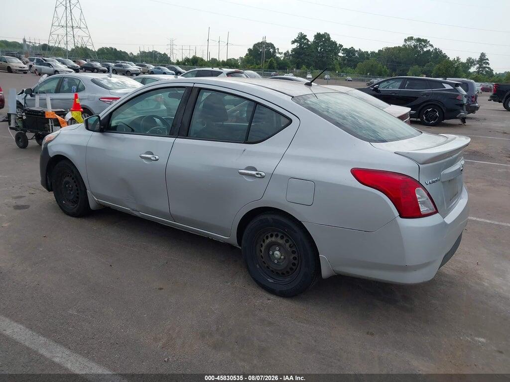 3N1CN7AP5JL818169 2018 NISSAN VERSA photo no. 3