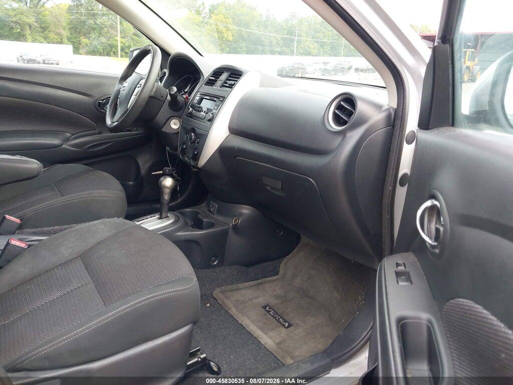 3N1CN7AP5JL818169 2018 NISSAN VERSA photo no. 5