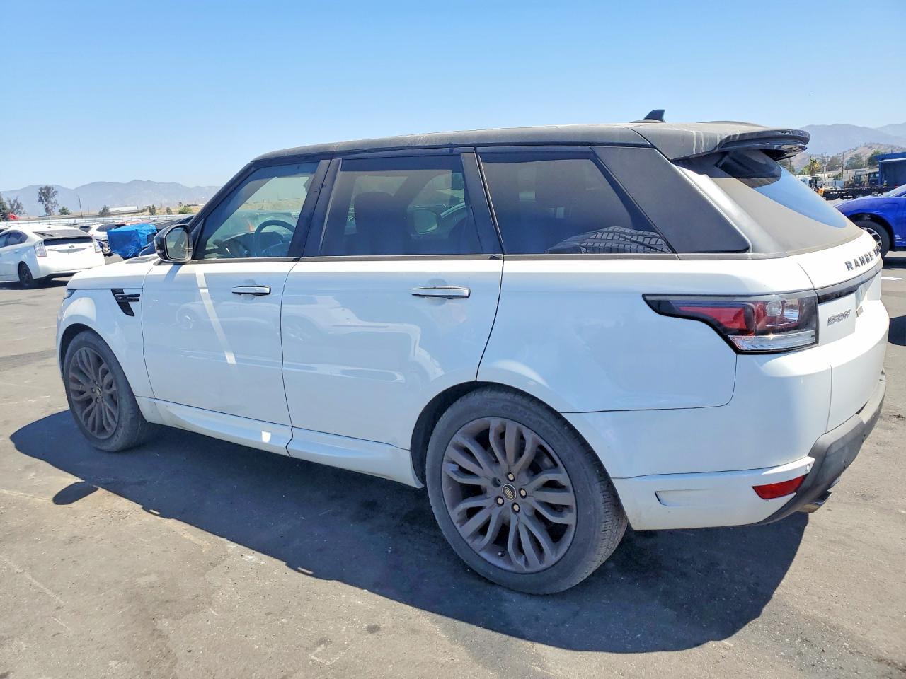 2016 LAND ROVER RANGE ROVER SPORT HST — Фото 2 из 13