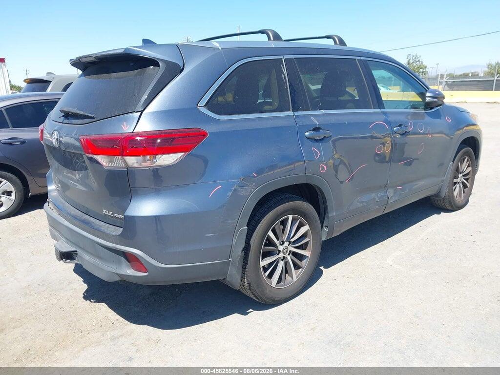 5TDJZRFH8JS850274 2018 TOYOTA HIGHLANDER photo no. 4