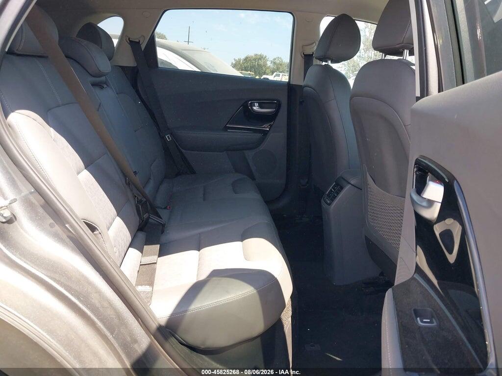 KNDCC3LC0J5155373 2018 KIA NIRO photo no. 8
