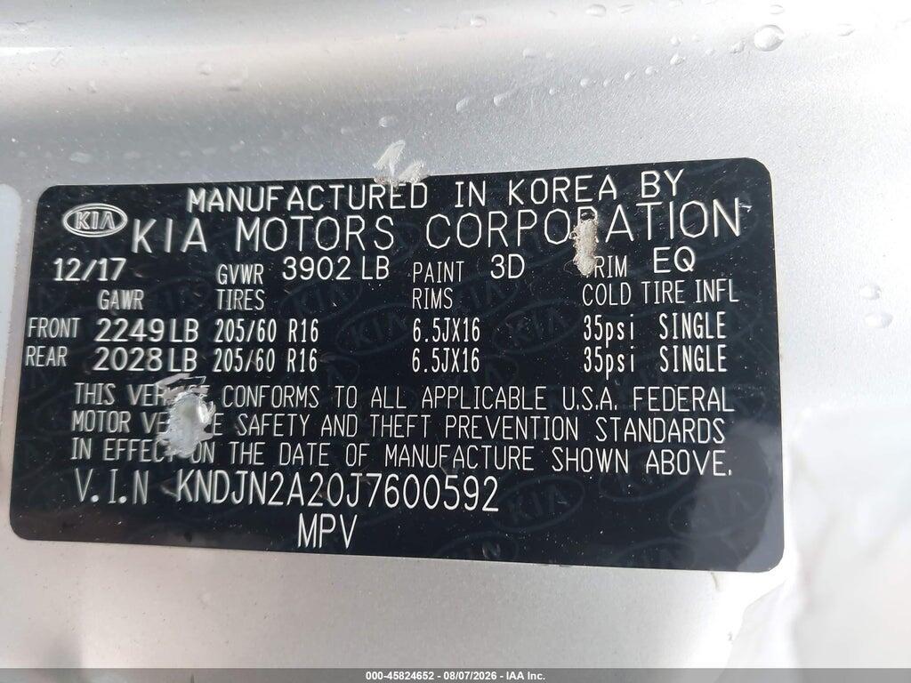 KNDJN2A20J7600592 2018 KIA SOUL photo no. 9