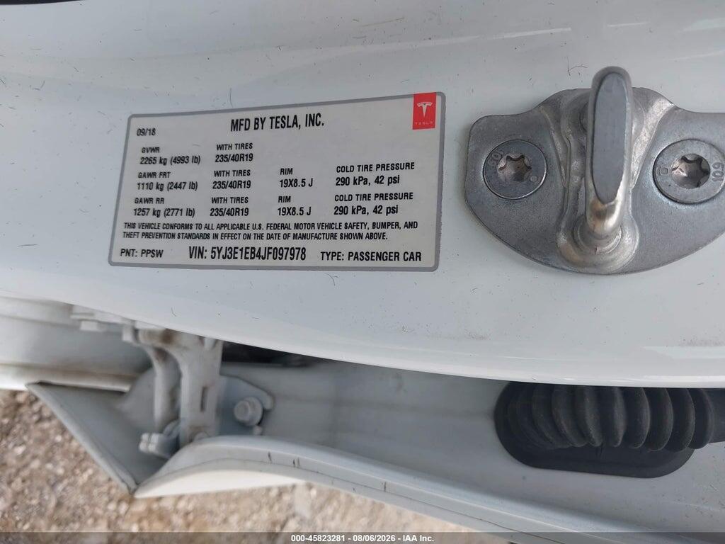 5YJ3E1EB4JF097978 2018 TESLA MODEL 3 photo no. 9