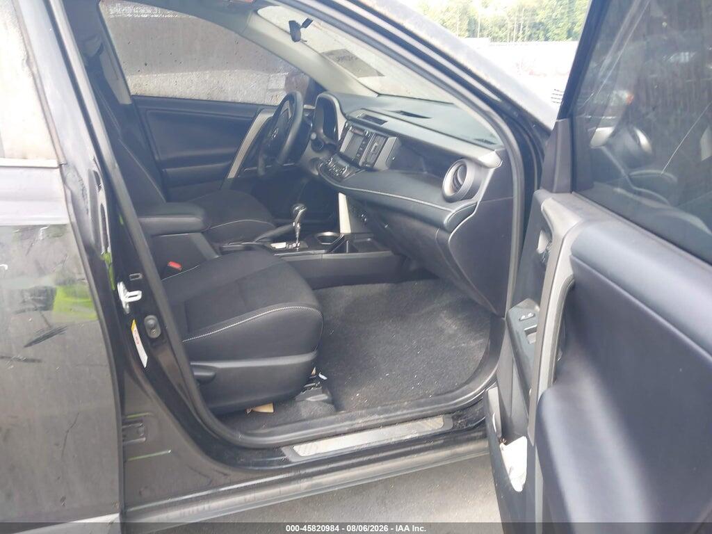 2T3RFREV3JW810332 2018 TOYOTA RAV4 photo no. 5