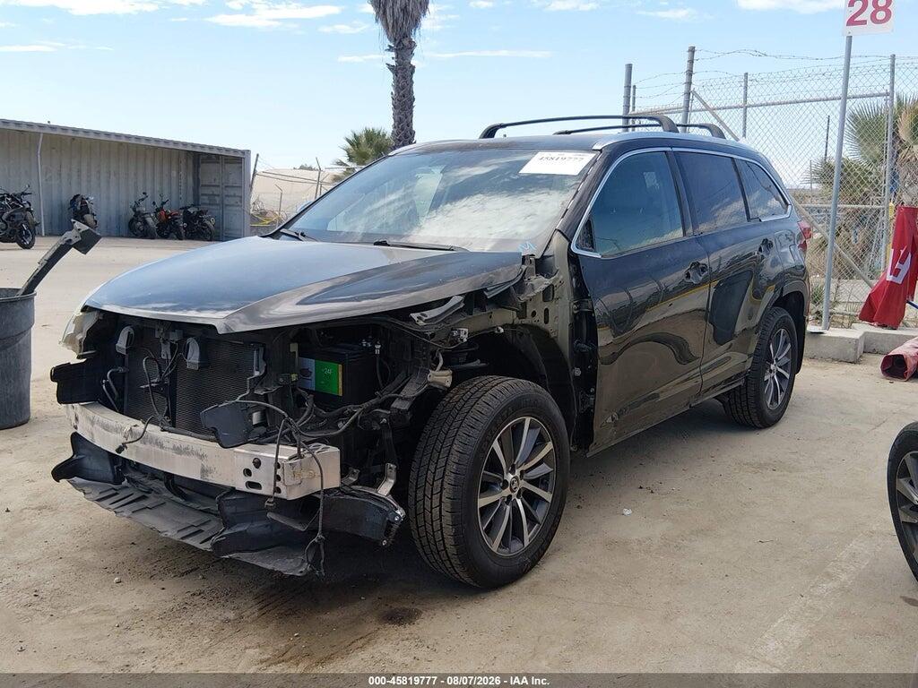 5TDKZRFH2JS541887 2018 TOYOTA HIGHLANDER photo no. 2