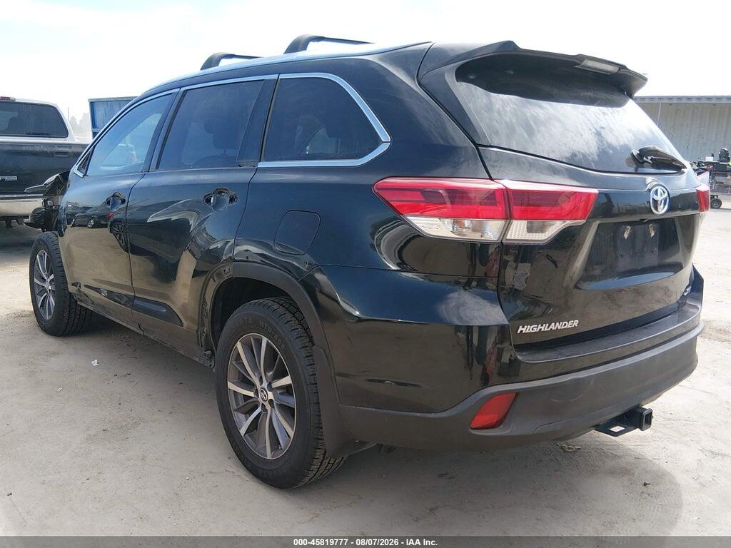 5TDKZRFH2JS541887 2018 TOYOTA HIGHLANDER photo no. 3