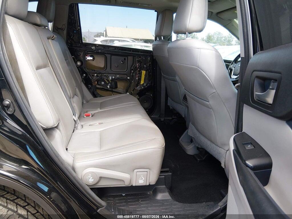 5TDKZRFH2JS541887 2018 TOYOTA HIGHLANDER photo no. 8