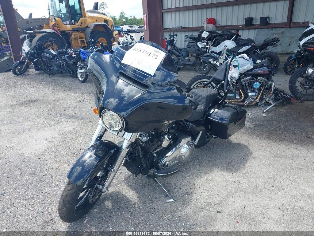 1HD1KBC18JB671984 2018 HARLEY-DAVIDSON FLHX photo no. 2
