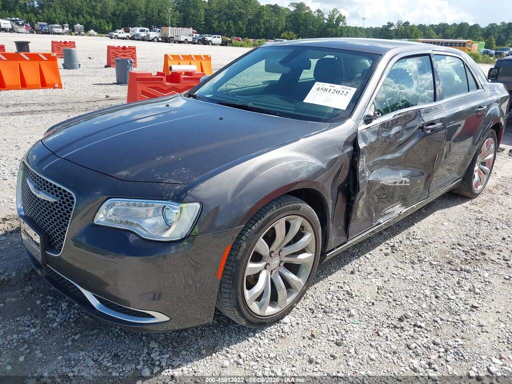 2C3CCAAG2JH294038 2018 CHRYSLER 300 photo no. 2
