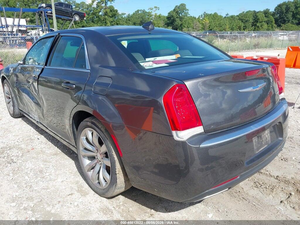 2C3CCAAG2JH294038 2018 CHRYSLER 300 photo no. 3