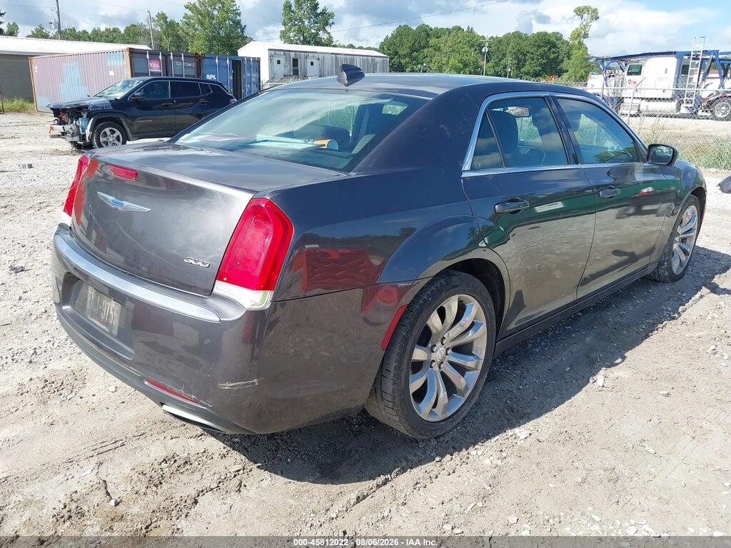 2C3CCAAG2JH294038 2018 CHRYSLER 300 photo no. 4