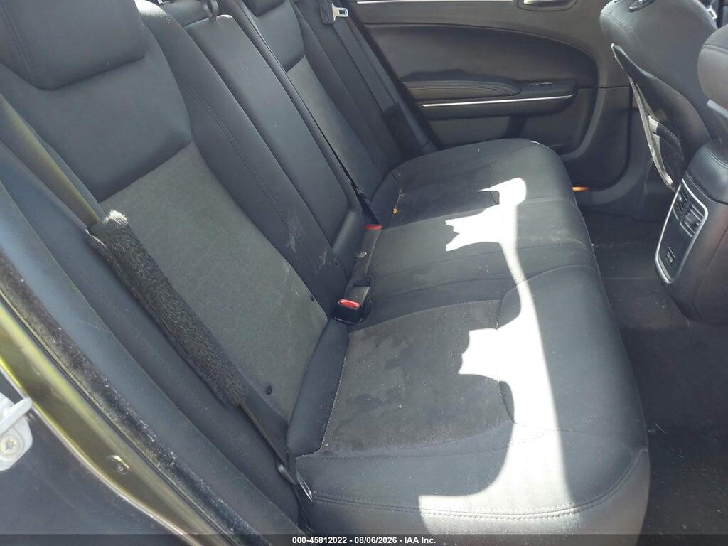2C3CCAAG2JH294038 2018 CHRYSLER 300 photo no. 8