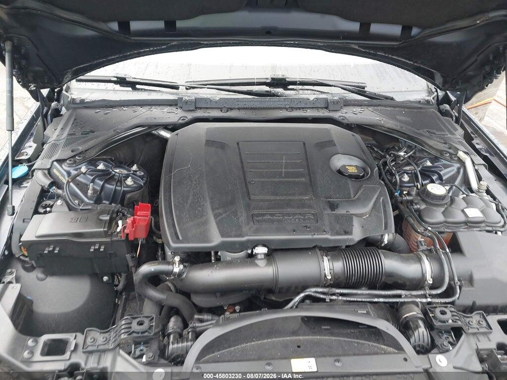 SAJAR4FX6JCP35945 2018 JAGUAR XE photo no. 10