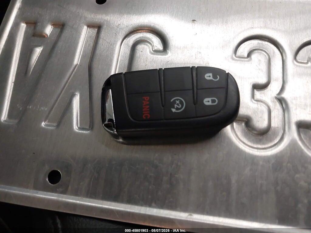 3C4NJDDB4JT207582 2018 JEEP COMPASS photo no. 11