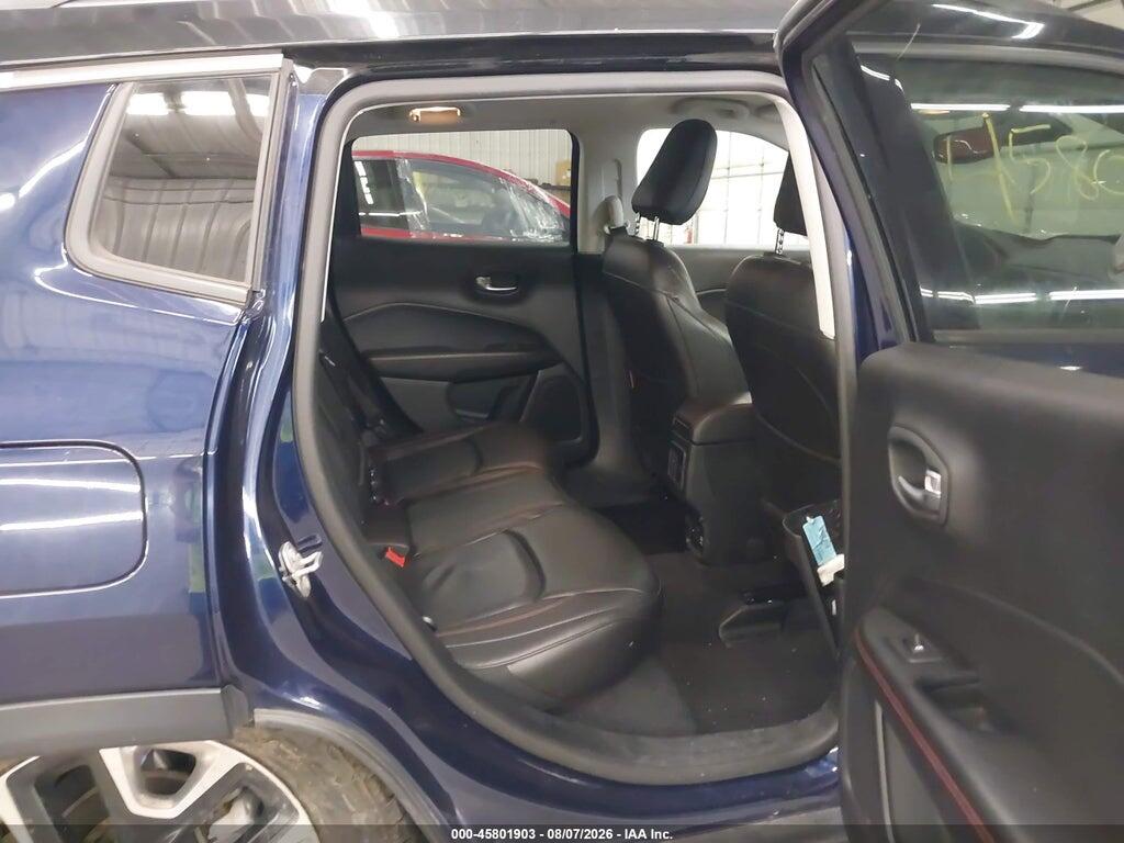 3C4NJDDB4JT207582 2018 JEEP COMPASS photo no. 8