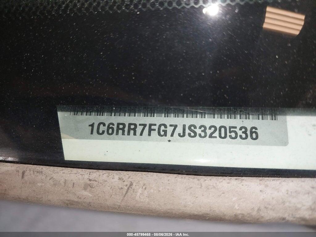 1C6RR7FG7JS320536 2018 RAM 1500 photo no. 9