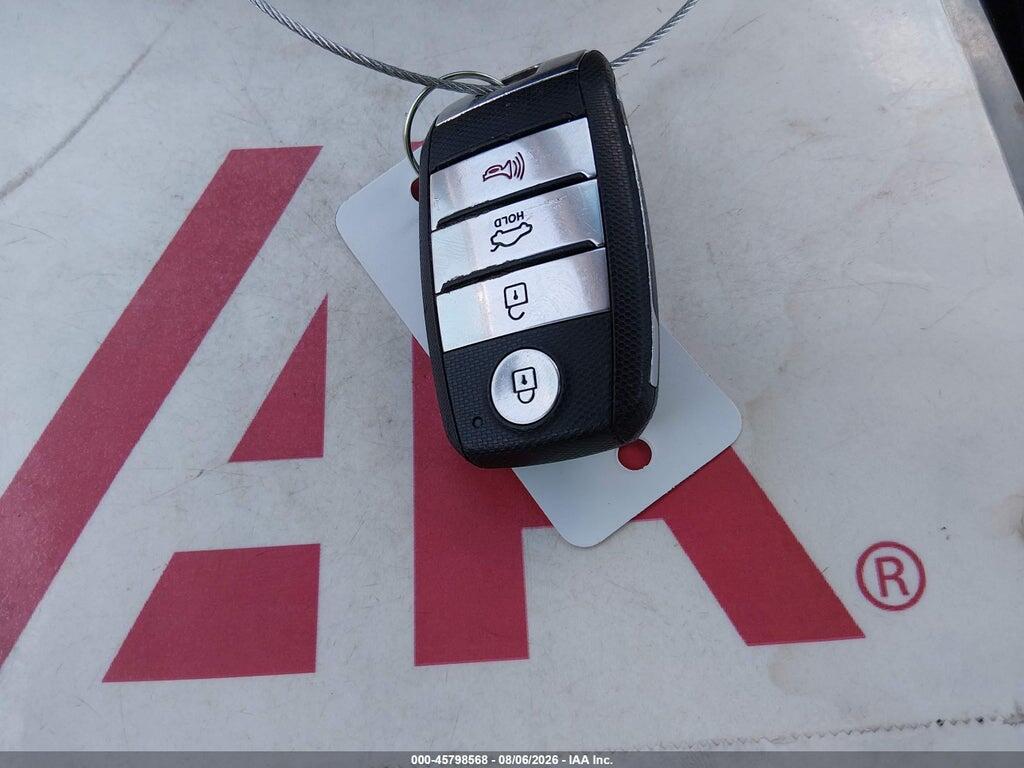 5XXGU4L38JG212080 2018 KIA OPTIMA photo no. 11