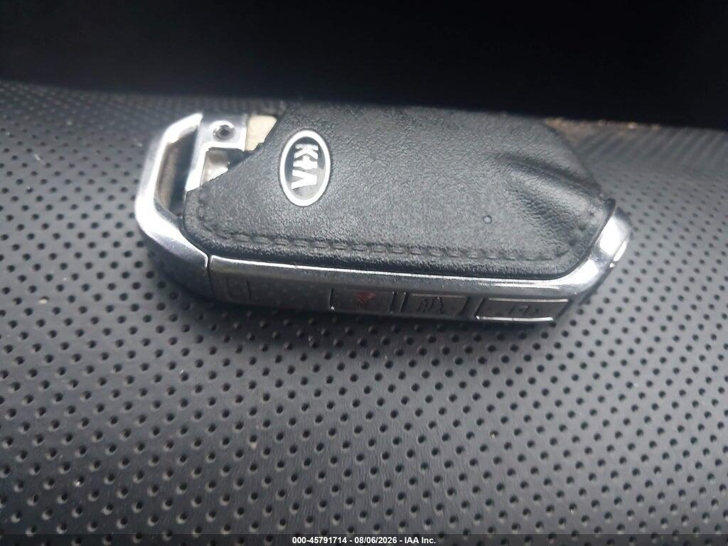 KNAE55LC8J6018008 2018 KIA STINGER photo no. 11