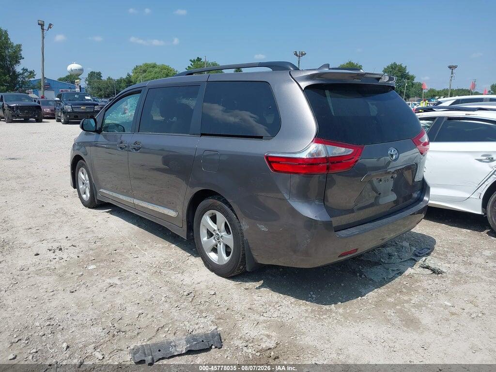 5TDKZ3DC3JS956754 2018 TOYOTA SIENNA photo no. 3