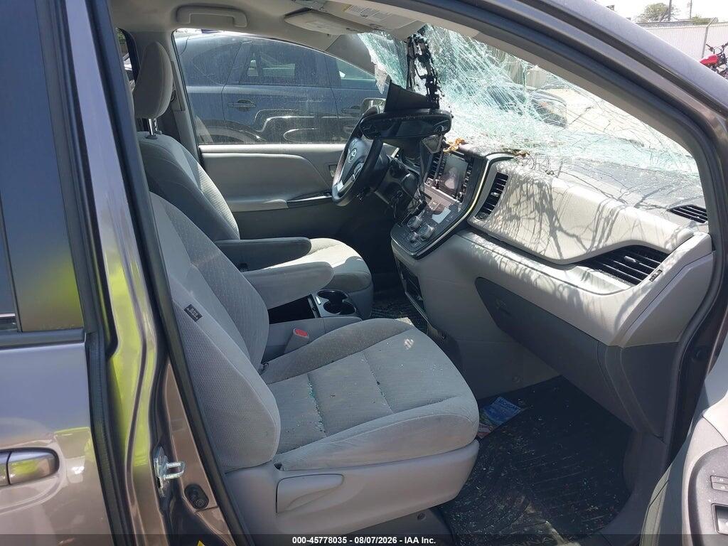 5TDKZ3DC3JS956754 2018 TOYOTA SIENNA photo no. 5