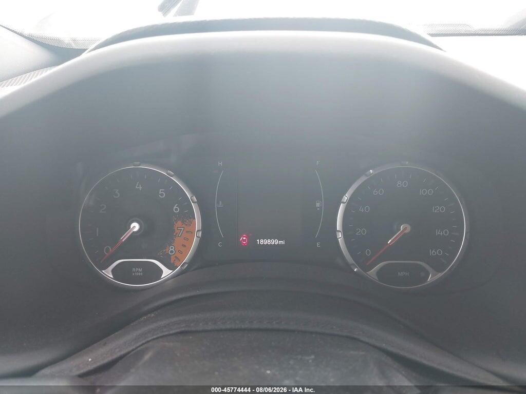 ZACCJBAB9JPH69386 2018 JEEP RENEGADE photo no. 2