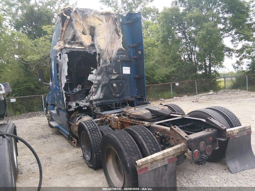 3AKJHHDR8JSJM0590 2018 FREIGHTLINER NEW CASCADIA 126 photo no. 3