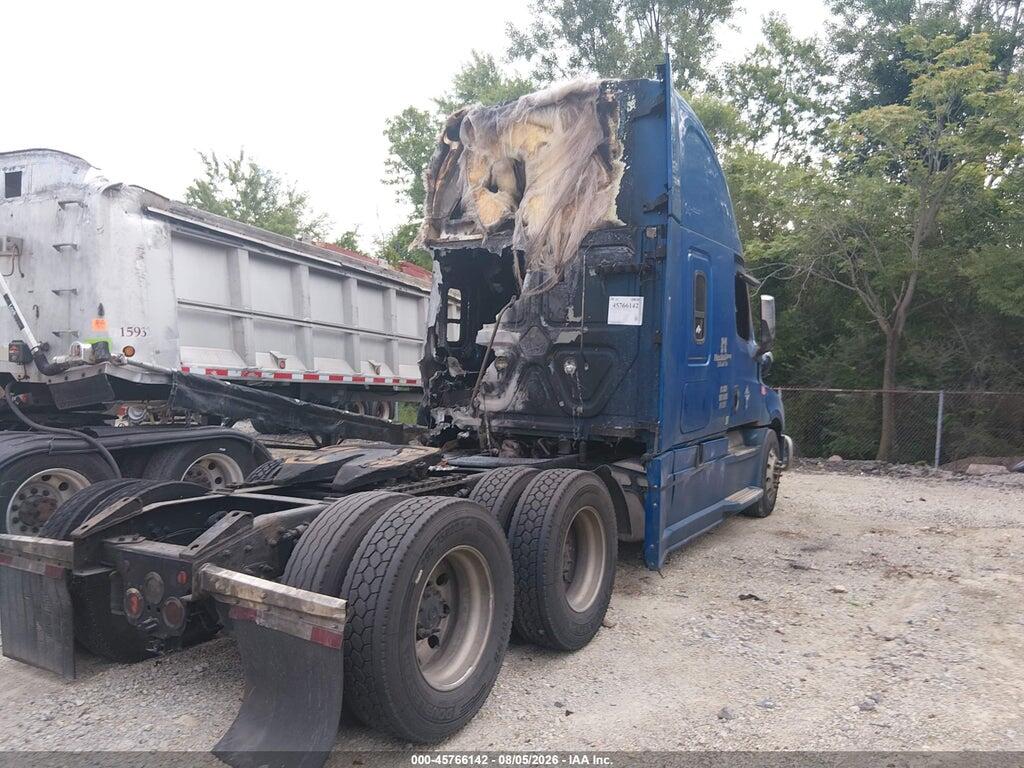 3AKJHHDR8JSJM0590 2018 FREIGHTLINER NEW CASCADIA 126 photo no. 4