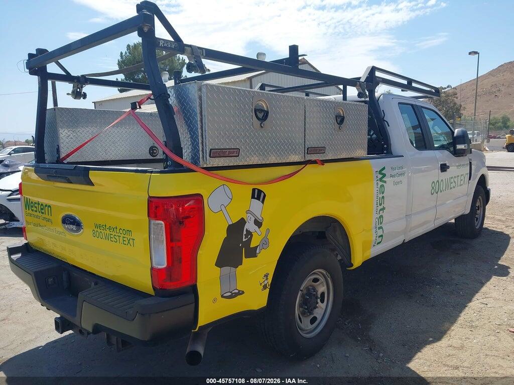 1FT7X2A69JEC68929 2018 FORD F-250 photo no. 4