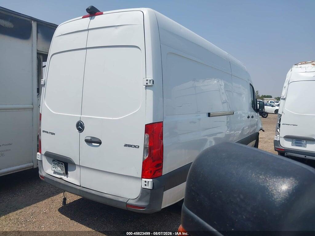 WD4PF1CD0KT007880 2019 MERCEDES-BENZ SPRINTER 2500 photo no. 4
