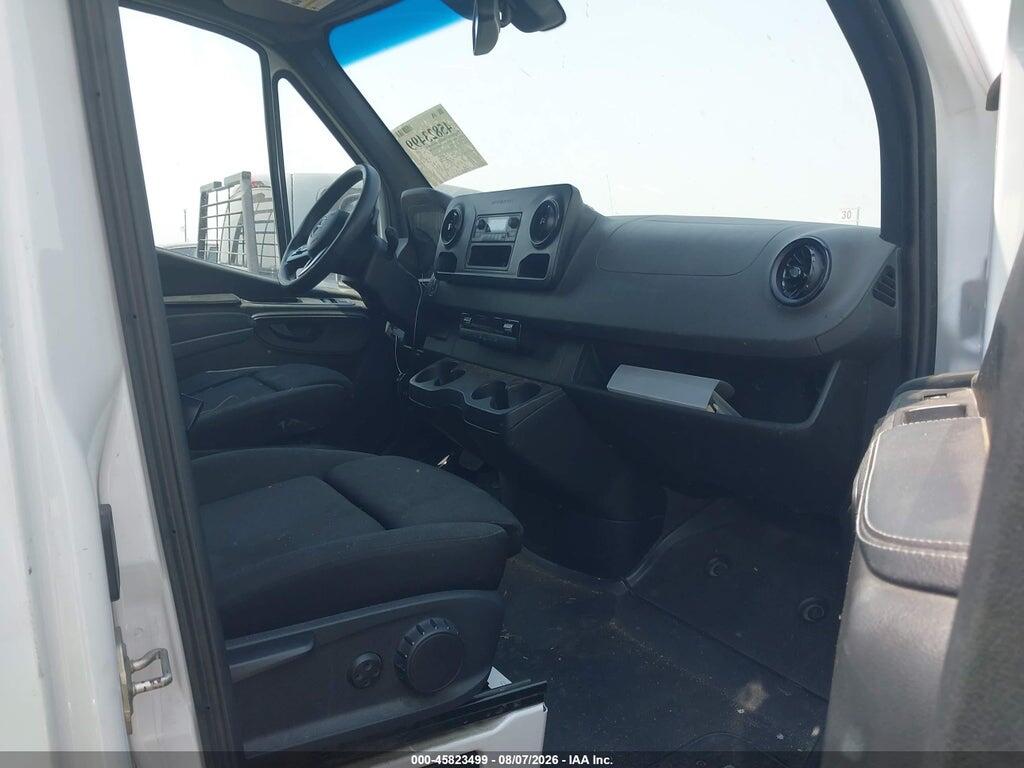 WD4PF1CD0KT007880 2019 MERCEDES-BENZ SPRINTER 2500 photo no. 5