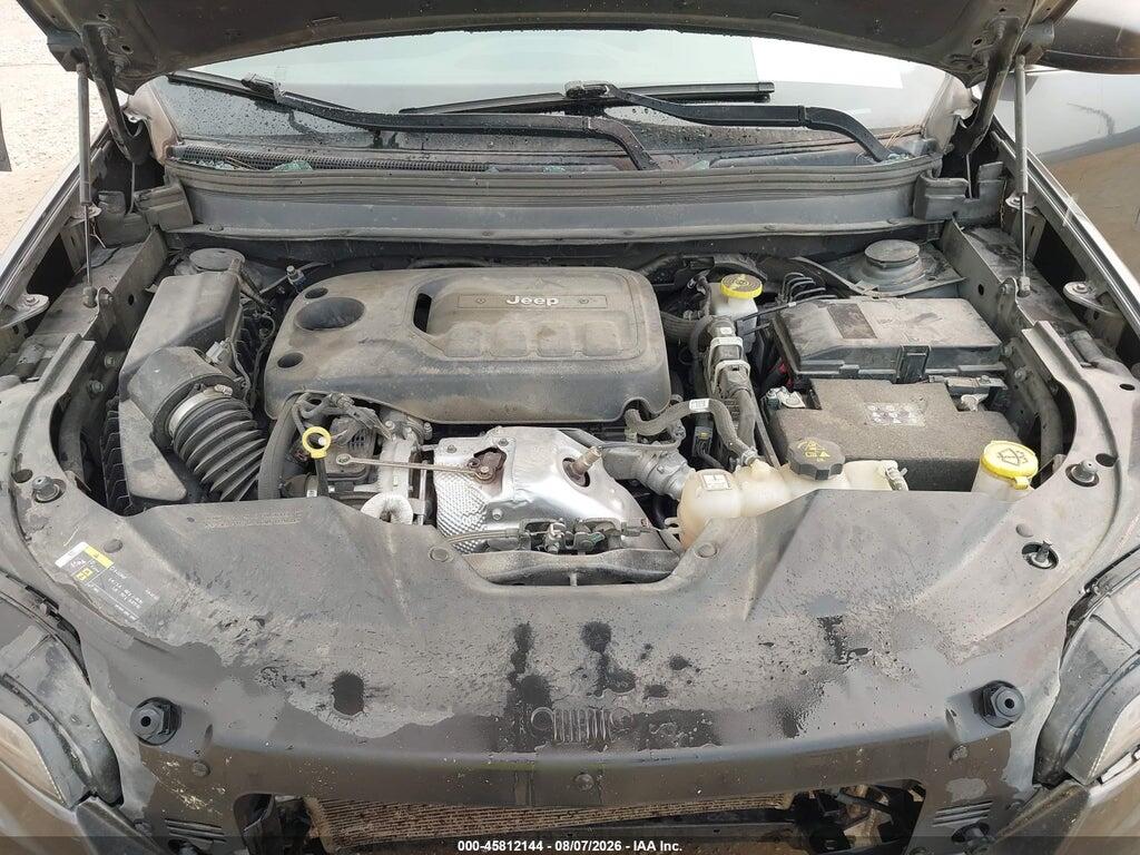1C4PJMLN2KD143084 2019 JEEP CHEROKEE photo no. 10
